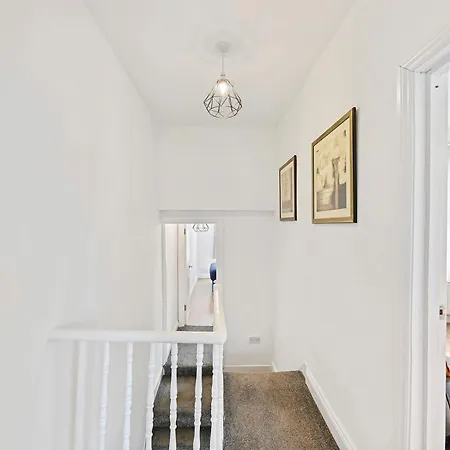 Cosy Urban Oasis 2 Bedroom Flat In Tottenham London Exterior photo