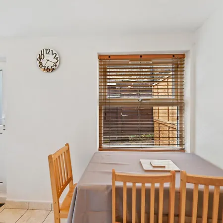 Cosy Urban Oasis 2 Bedroom Flat In Tottenham London Exterior photo