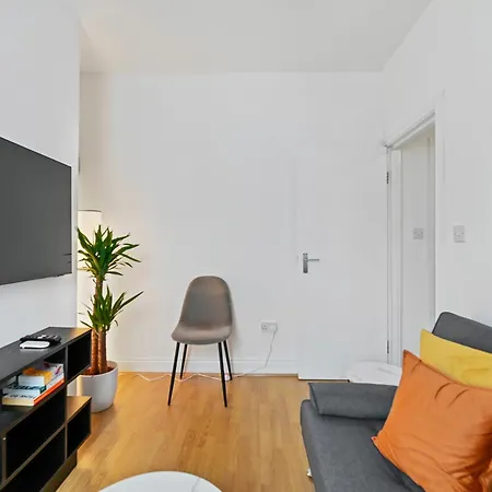 Cosy Urban Oasis 2 Bedroom Flat In Tottenham London Exterior photo